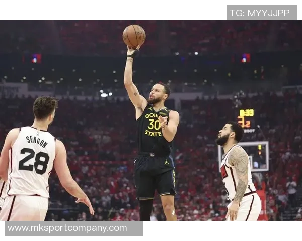 科尔赞库里状态出色节奏与体能均表现优异